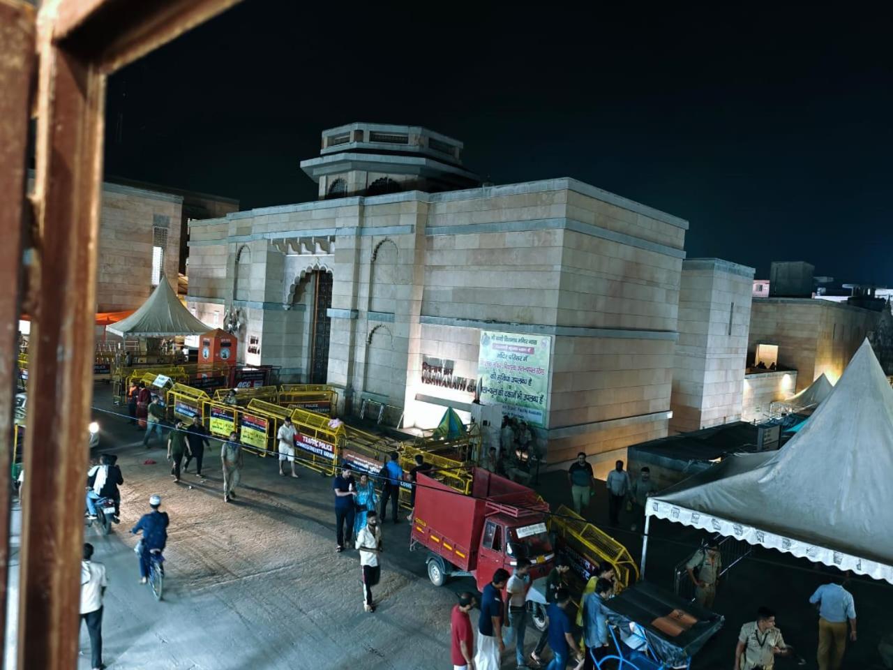Shri Kailash Pati Guest House- Opposite Kashi Vishwanath Temple Varanasi Exterior foto