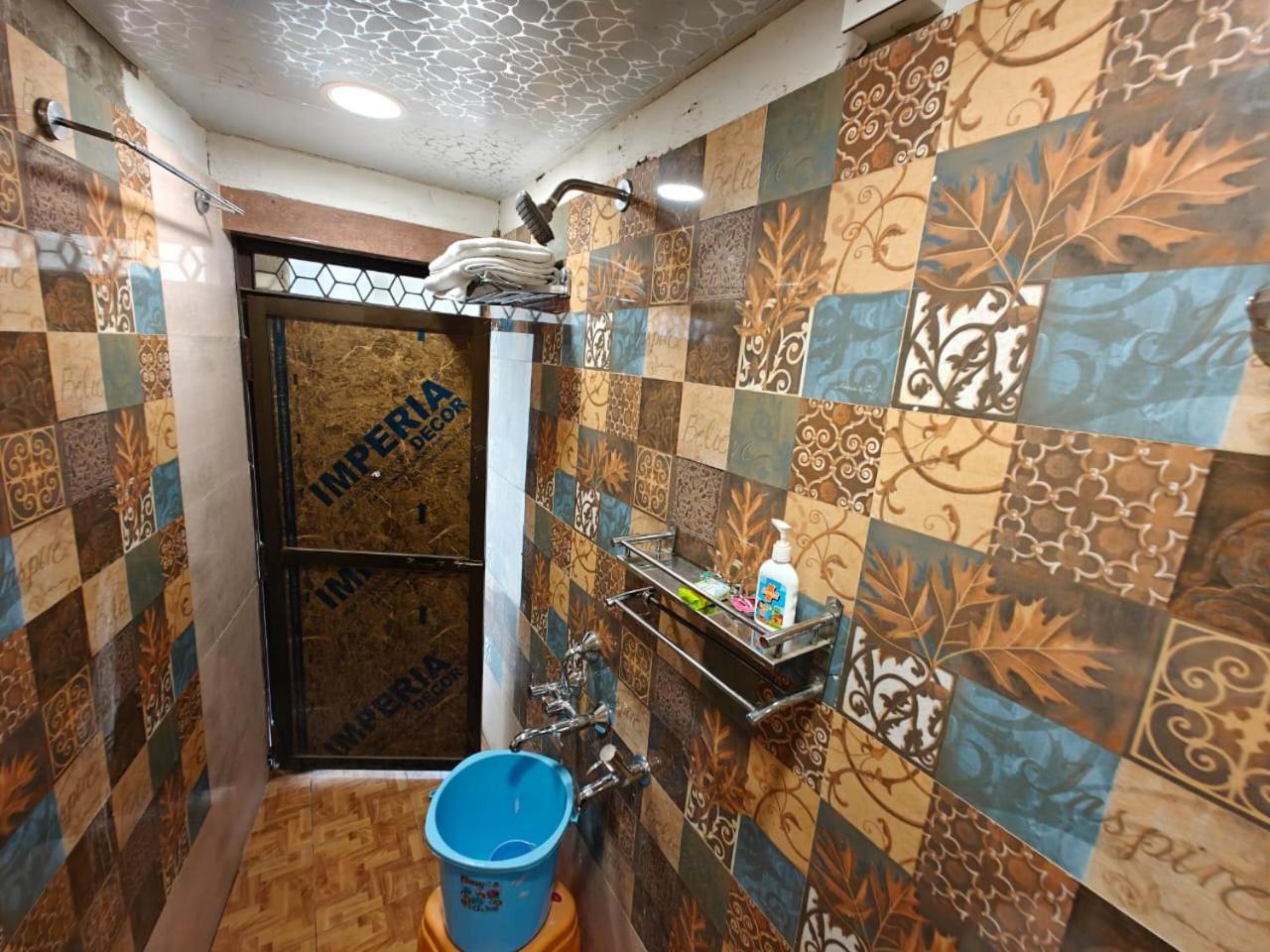 Shri Kailash Pati Guest House- Opposite Kashi Vishwanath Temple Varanasi Exterior foto